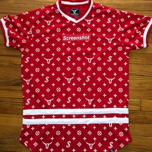 A red screenshot shirt